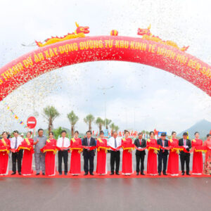 Lễ khánh thành đường trục từ khu kinh tế Nhơn Hội đến Sân bay Phù Cát