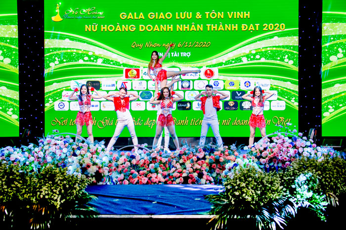 Nữ hoàng doanh nhân thành đạt